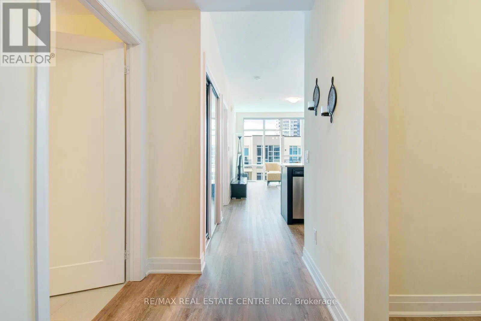 535 - 16 CONCORD PLACE