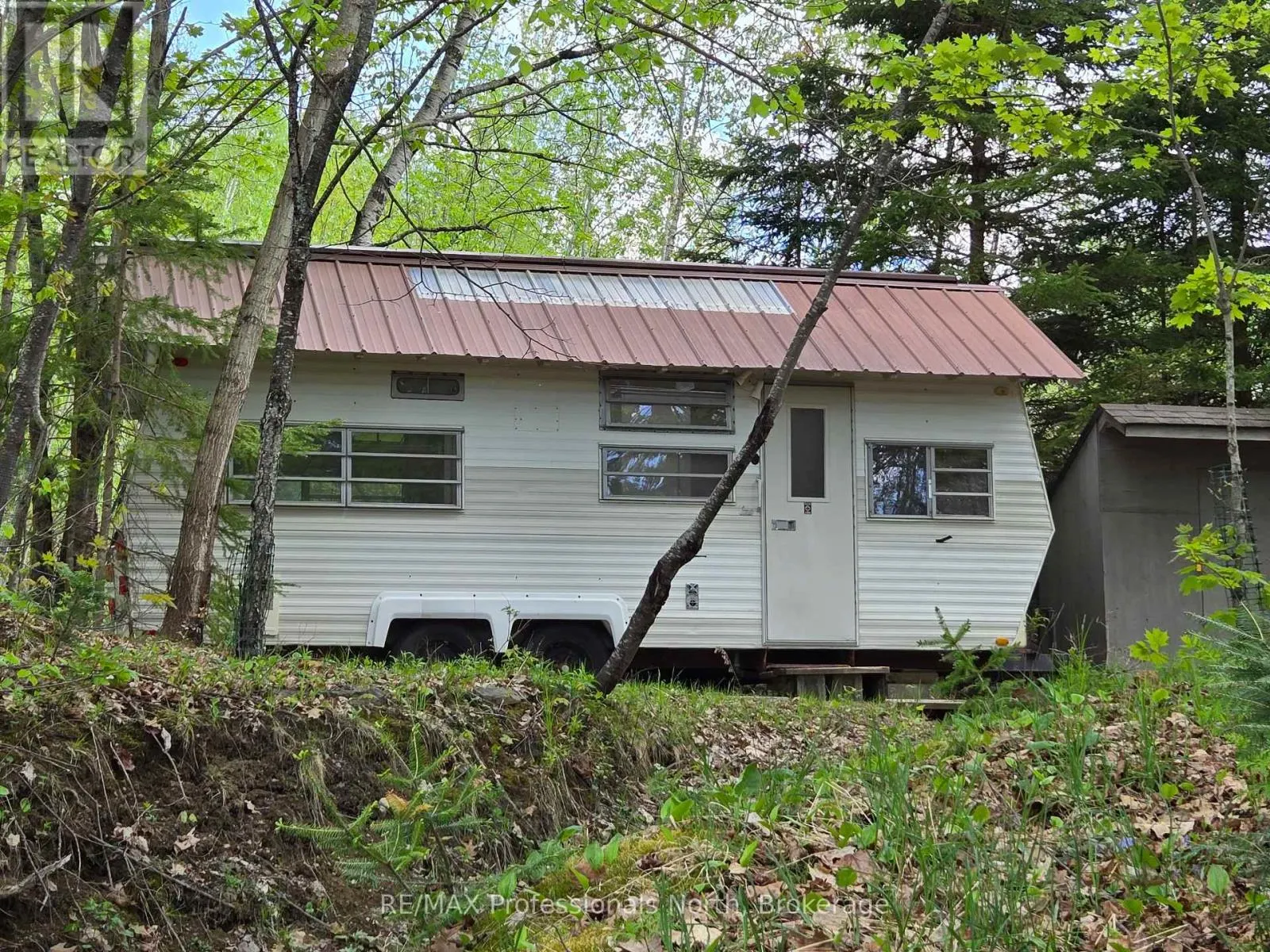 1010 STURGEON DRIVE