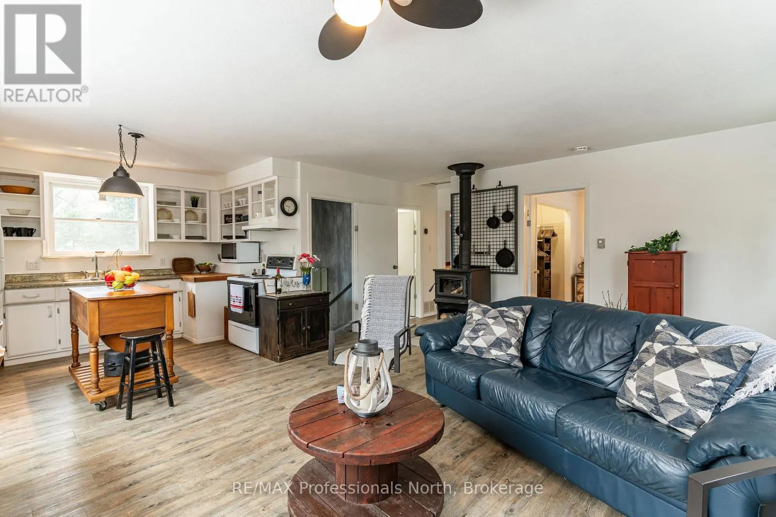 1010 STURGEON DRIVE