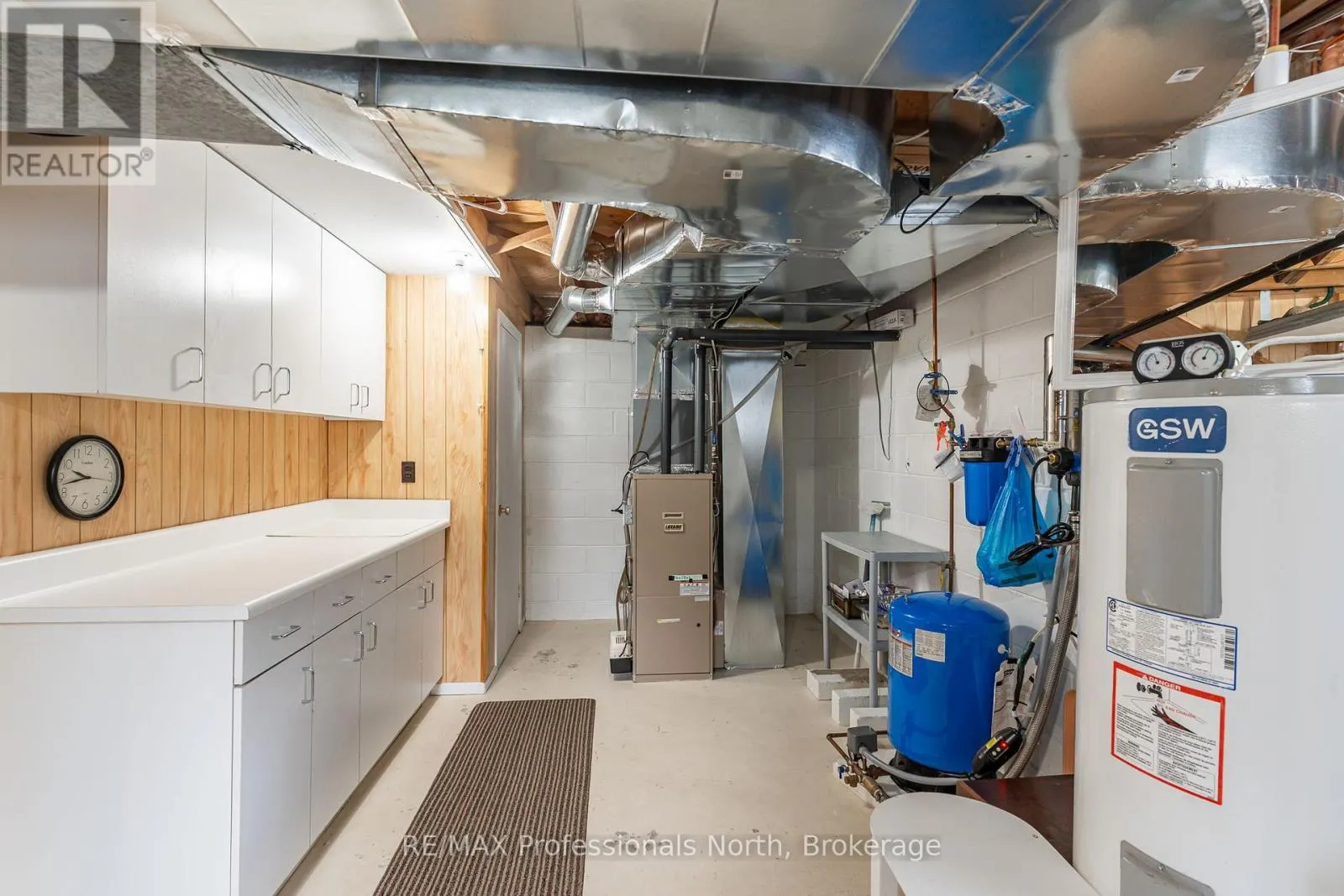 1010 STURGEON DRIVE