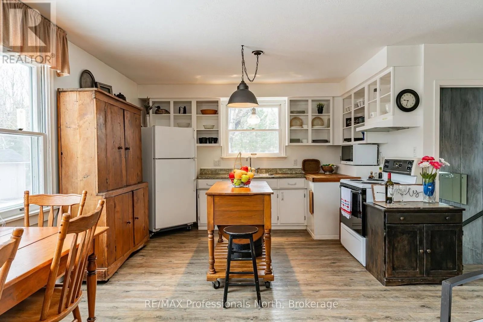 1010 STURGEON DRIVE