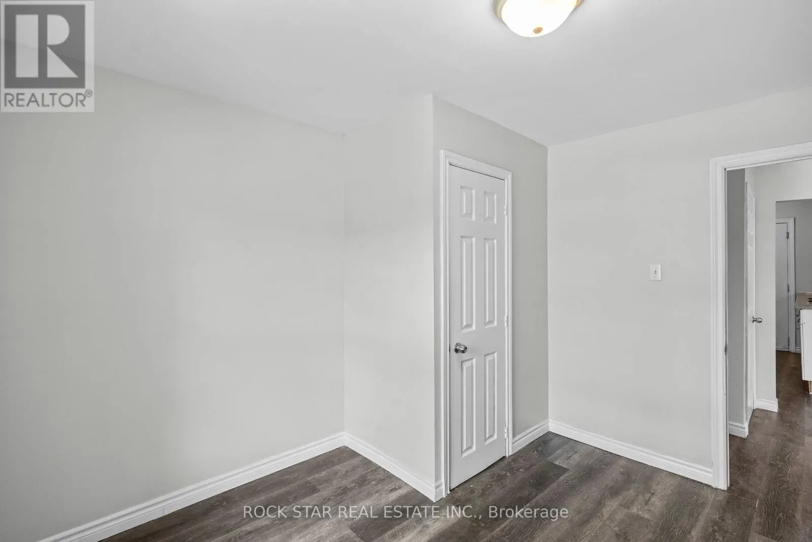 18 BARNESDALE AVENUE N