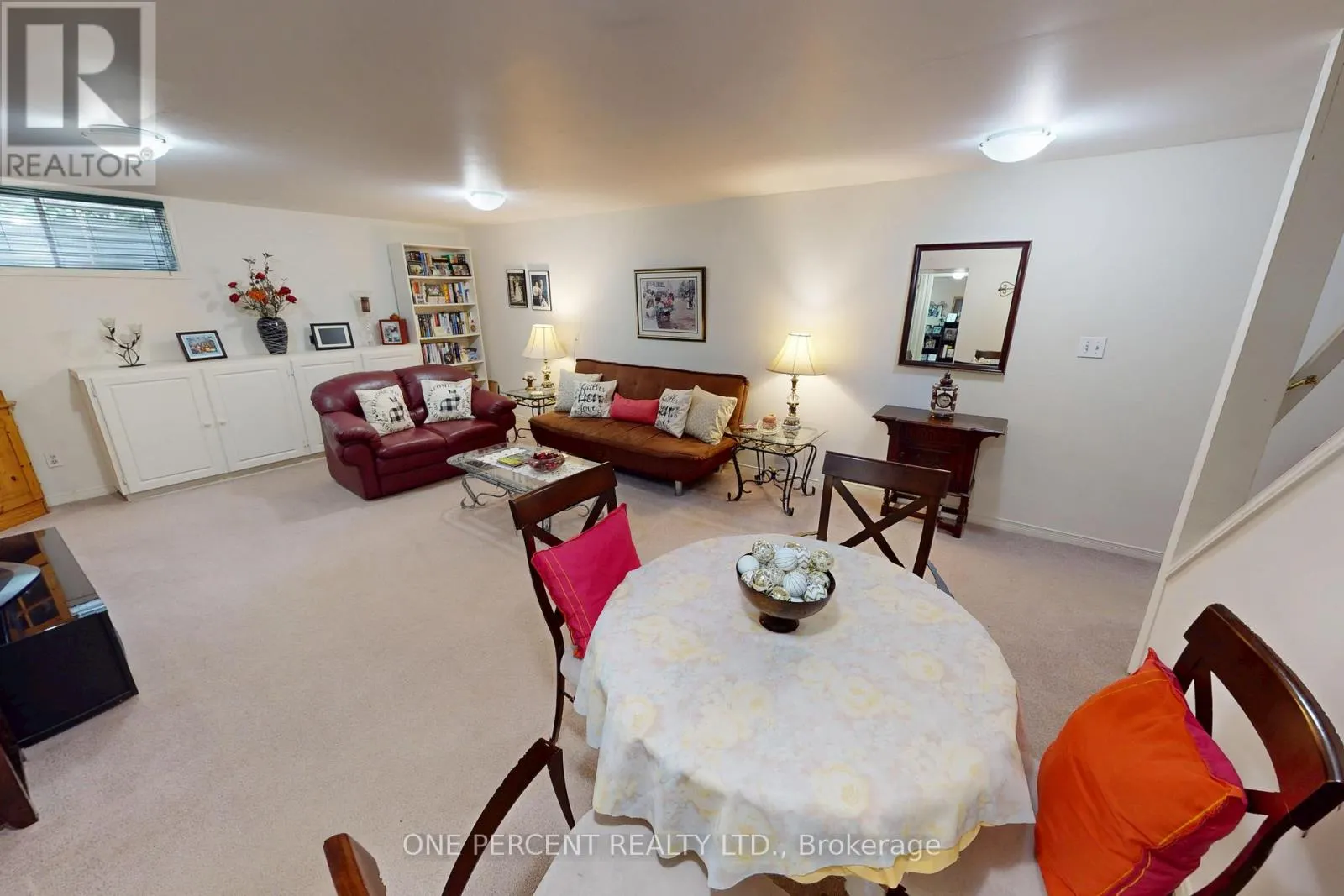 1 DUNBAR CRESCENT