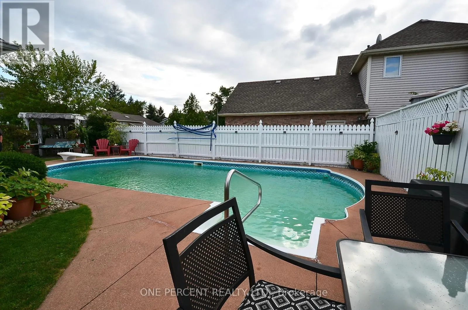 1 DUNBAR CRESCENT