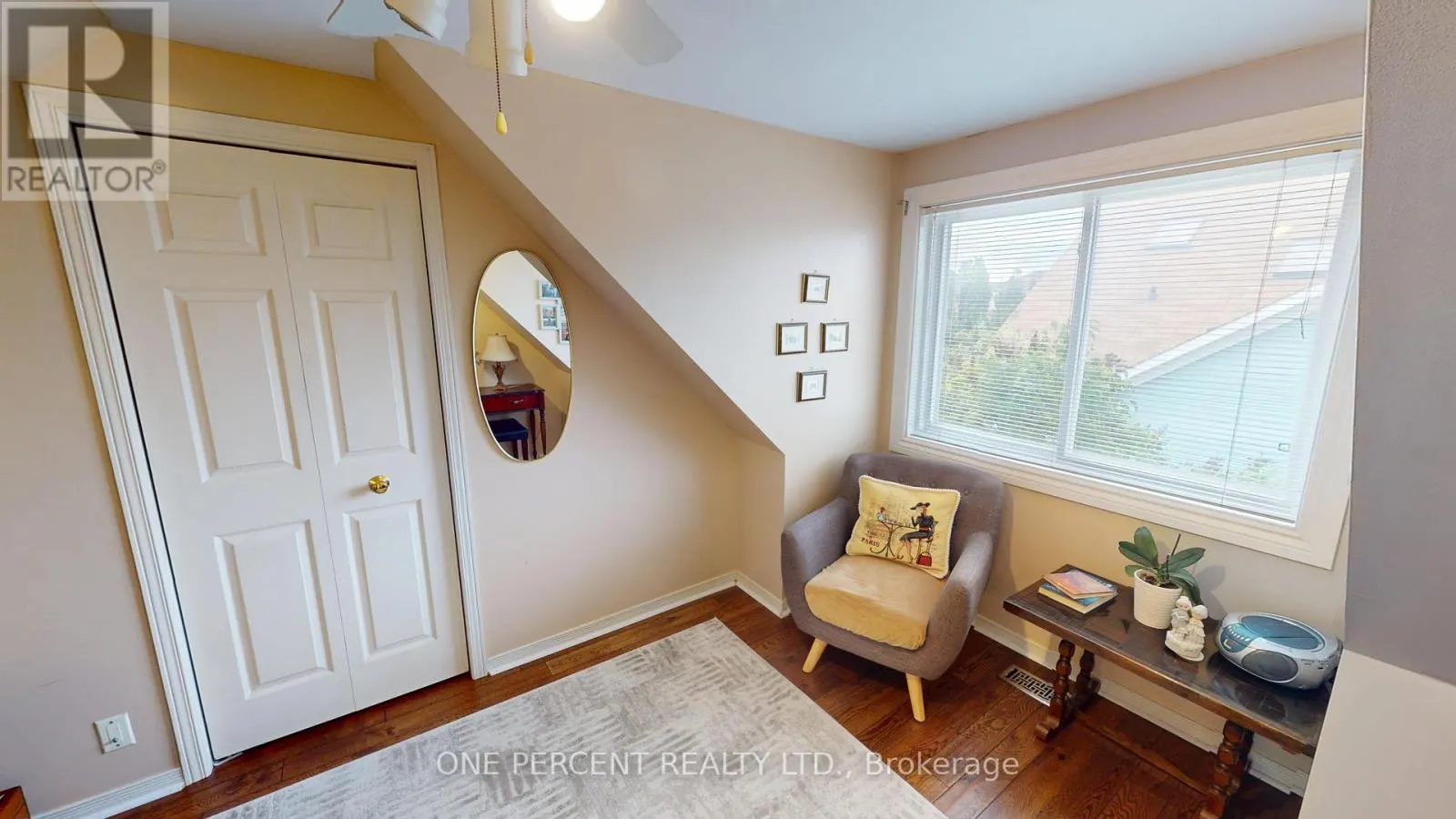 1 DUNBAR CRESCENT