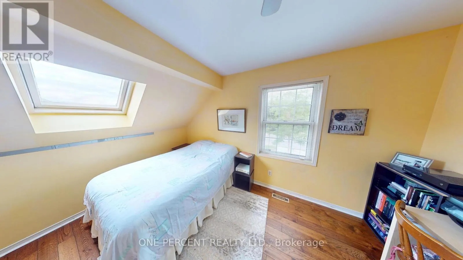 1 DUNBAR CRESCENT