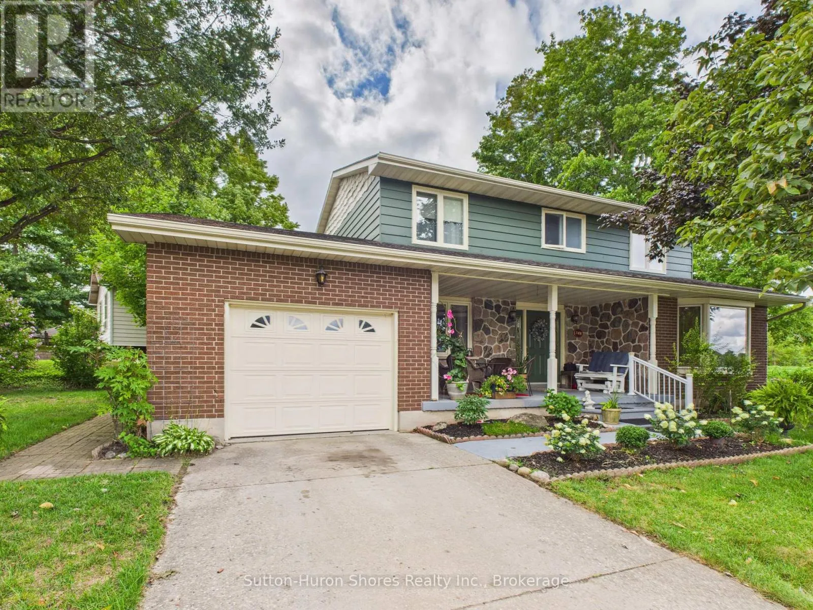 341 WELLINGTON STREET