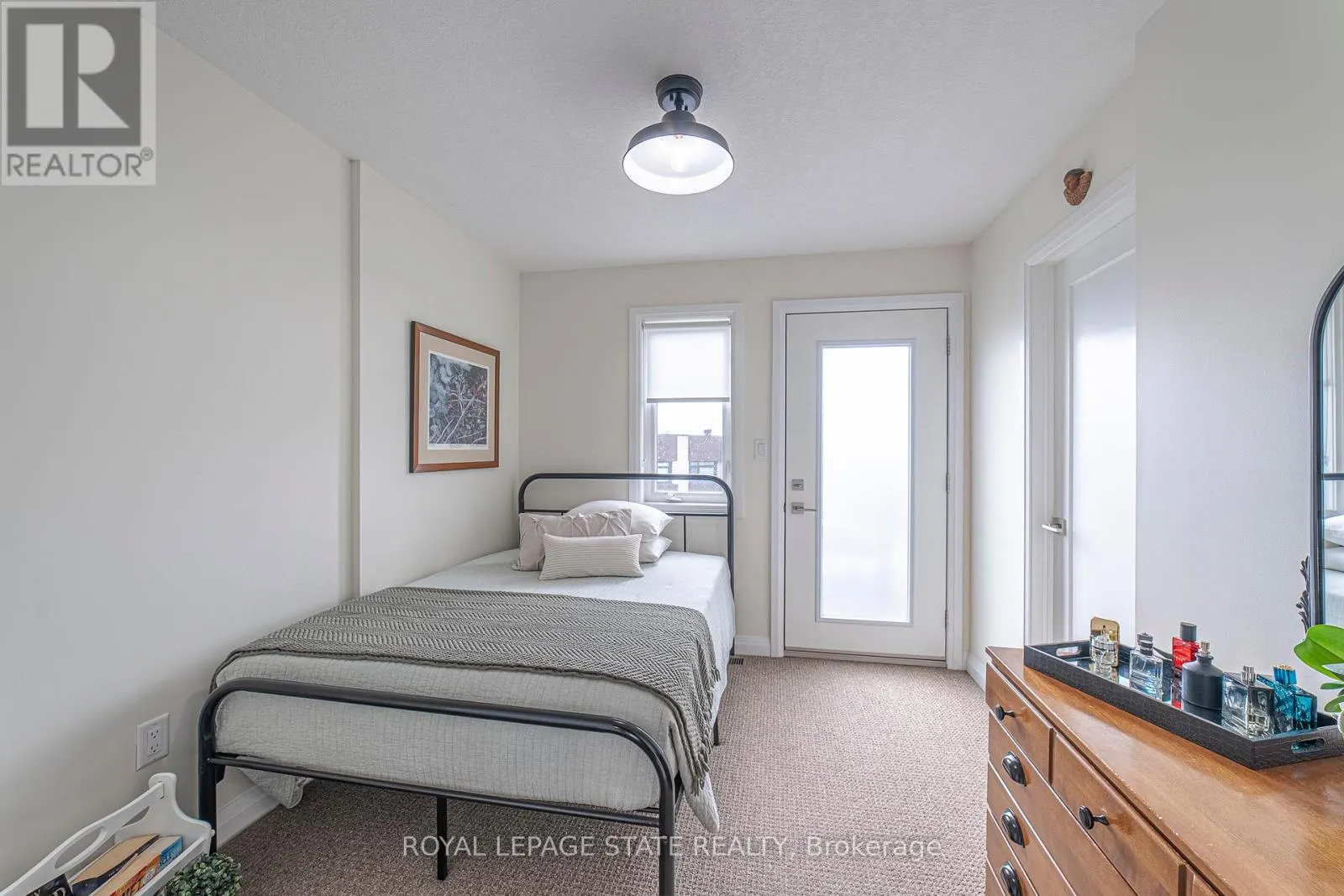 40 - 35 MIDHURST HEIGHTS