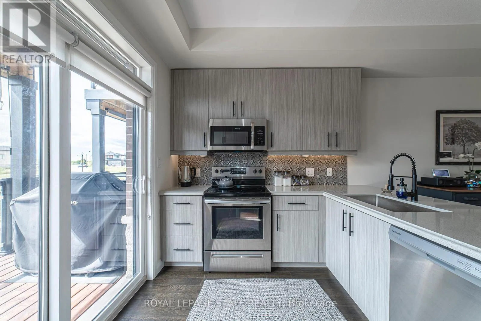 40 - 35 MIDHURST HEIGHTS