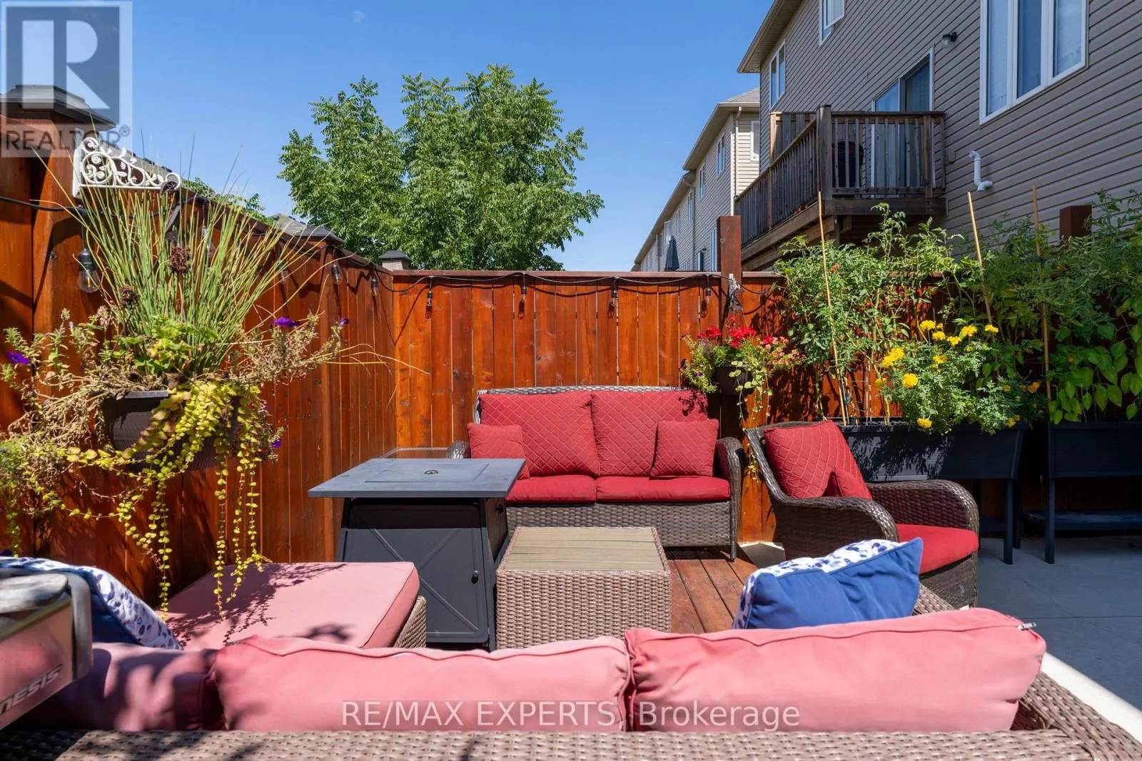 5045 DESANTIS DRIVE