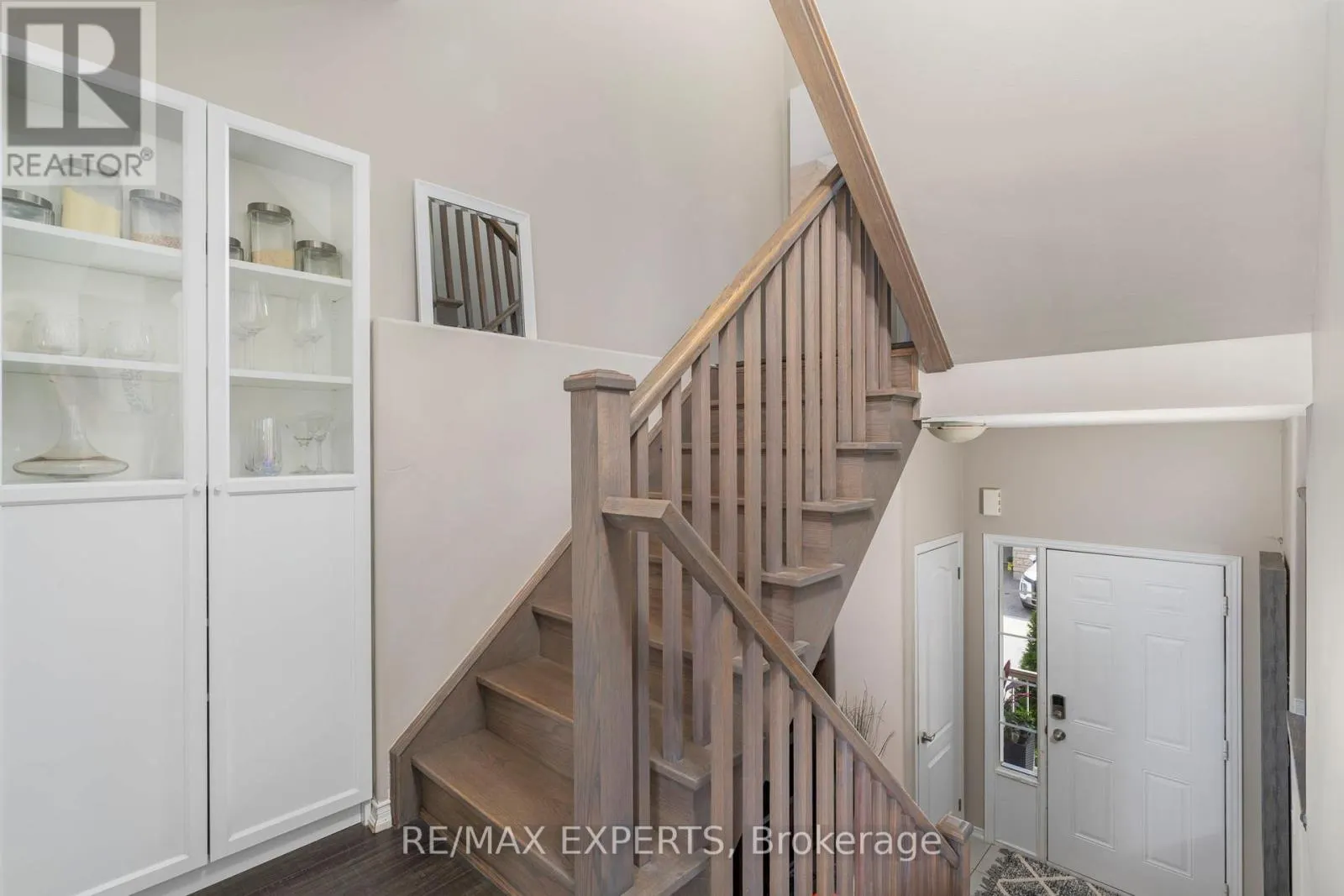 5045 DESANTIS DRIVE