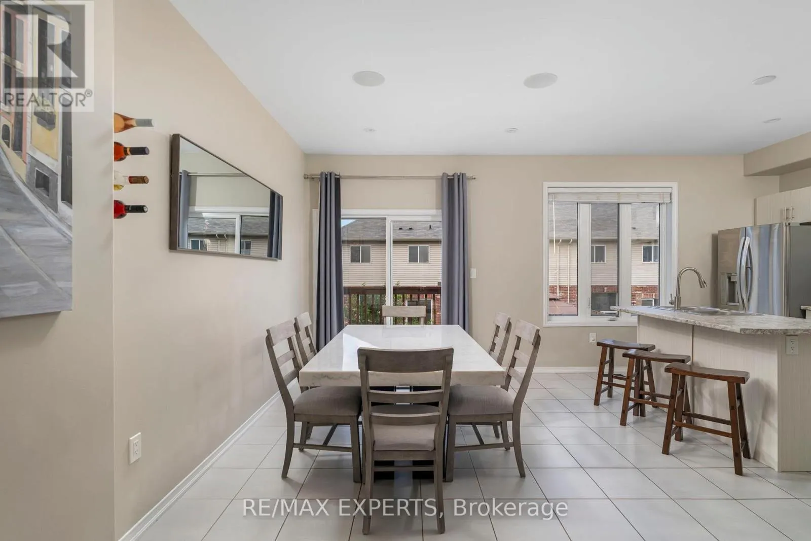 5045 DESANTIS DRIVE
