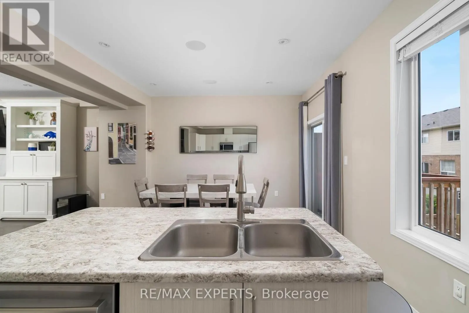 5045 DESANTIS DRIVE