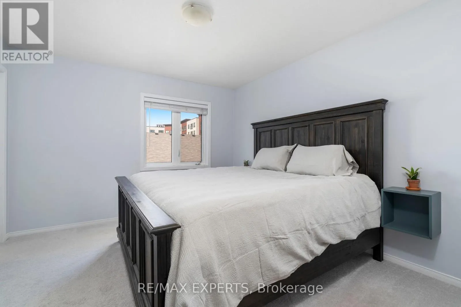 5045 DESANTIS DRIVE