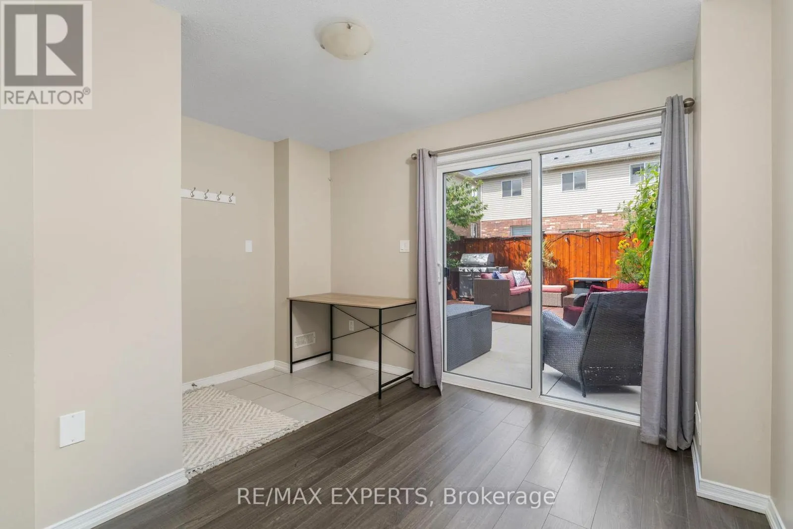 5045 DESANTIS DRIVE