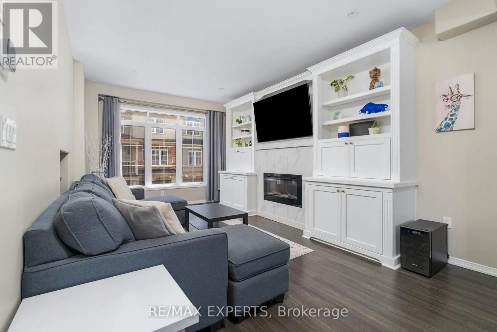 5045 DESANTIS DRIVE