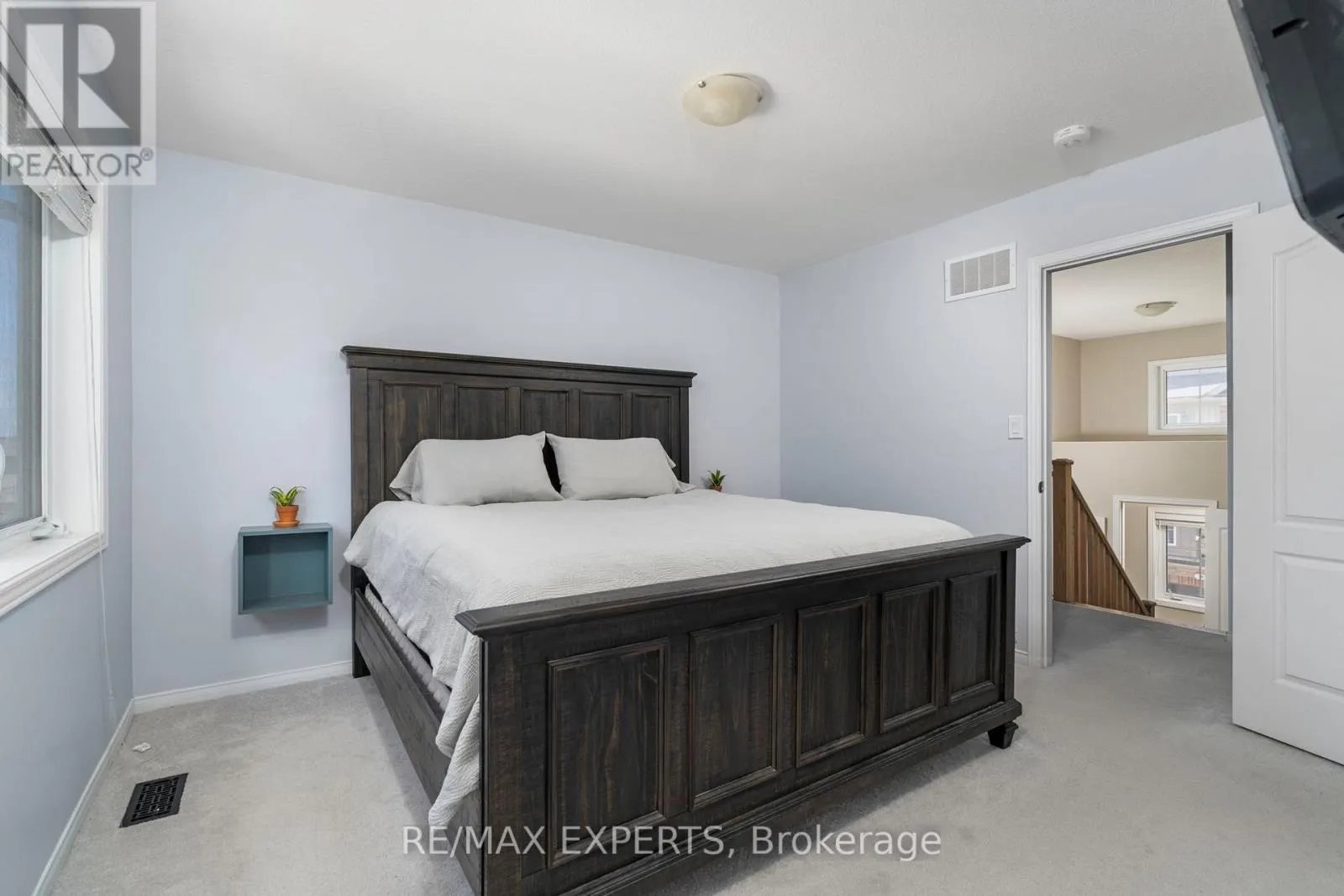 5045 DESANTIS DRIVE