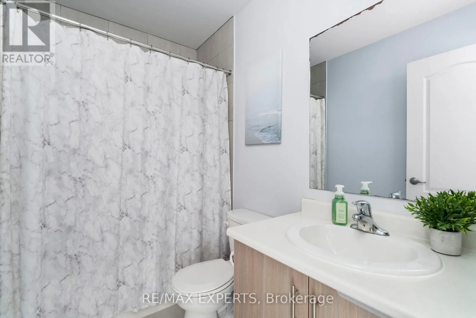 5045 DESANTIS DRIVE