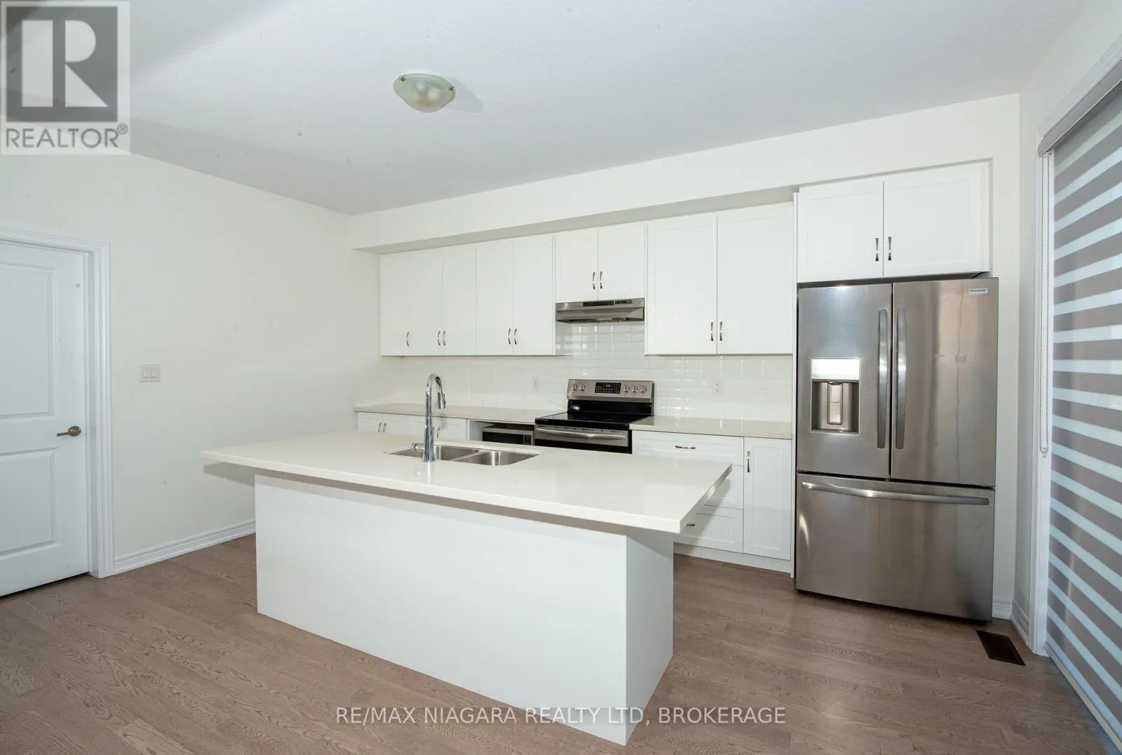 100 BLACKBIRD WAY