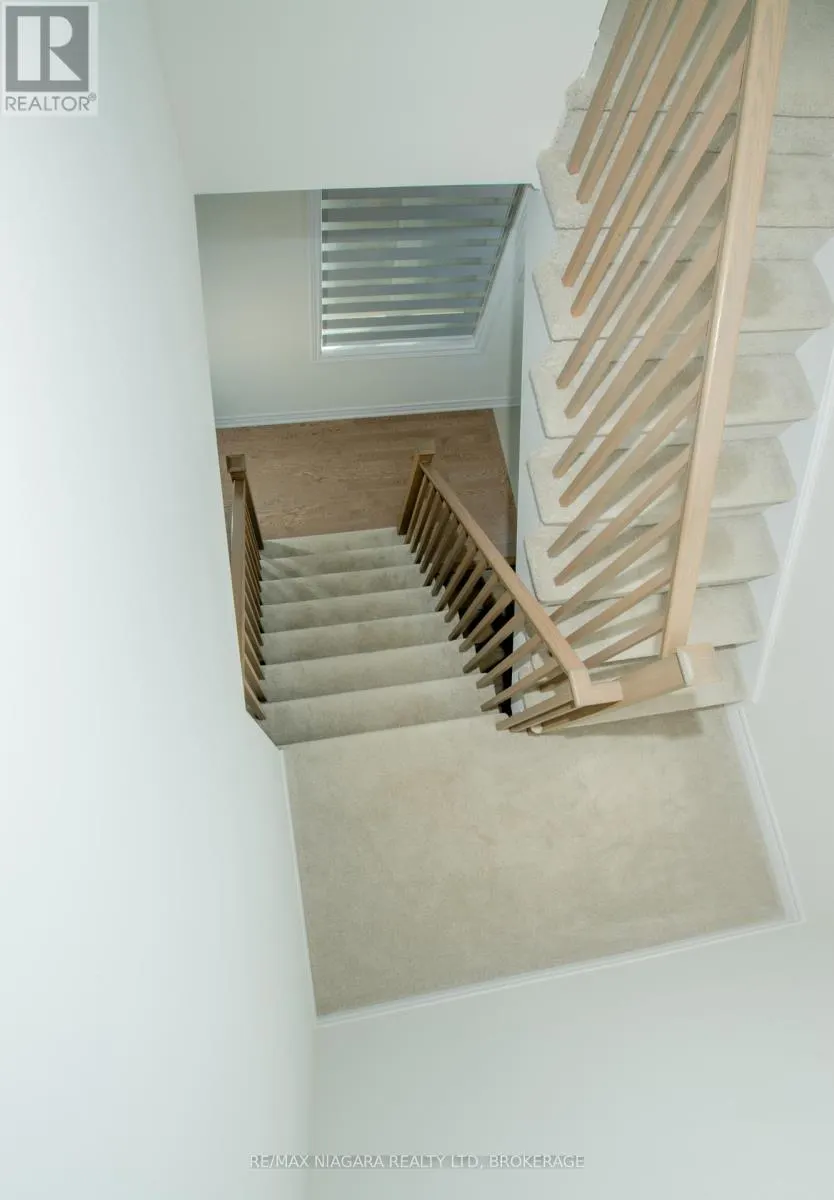 100 BLACKBIRD WAY