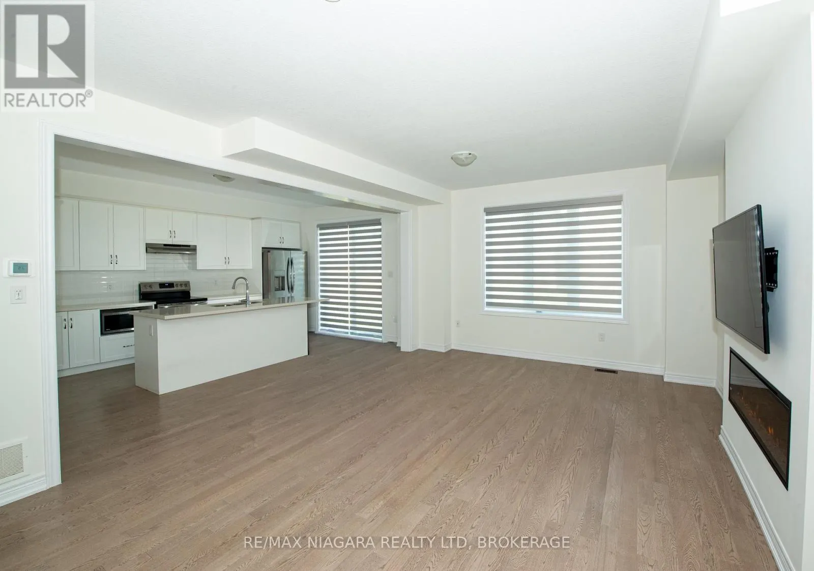 100 BLACKBIRD WAY