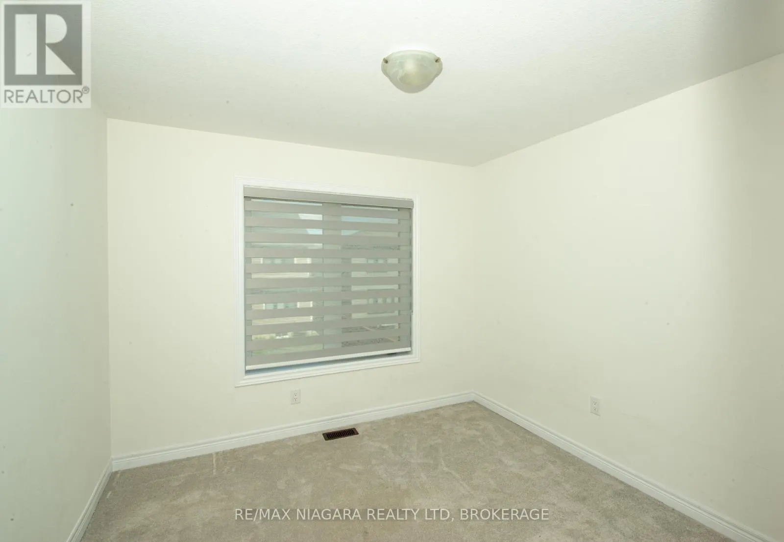 100 BLACKBIRD WAY