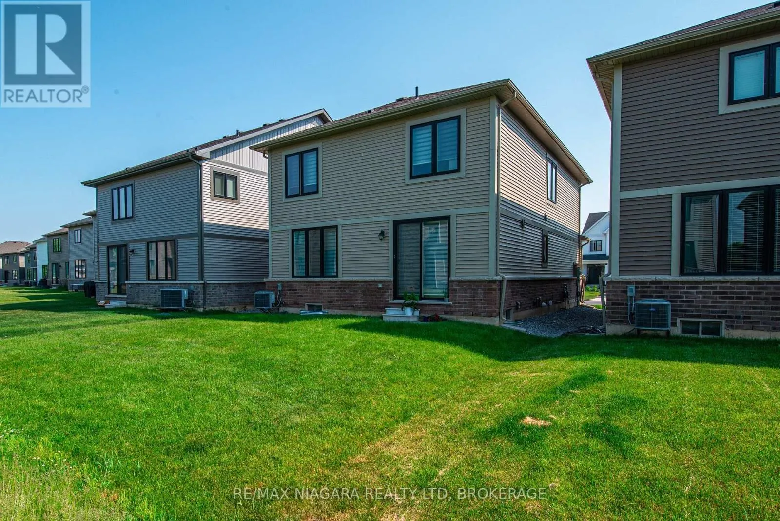 100 BLACKBIRD WAY