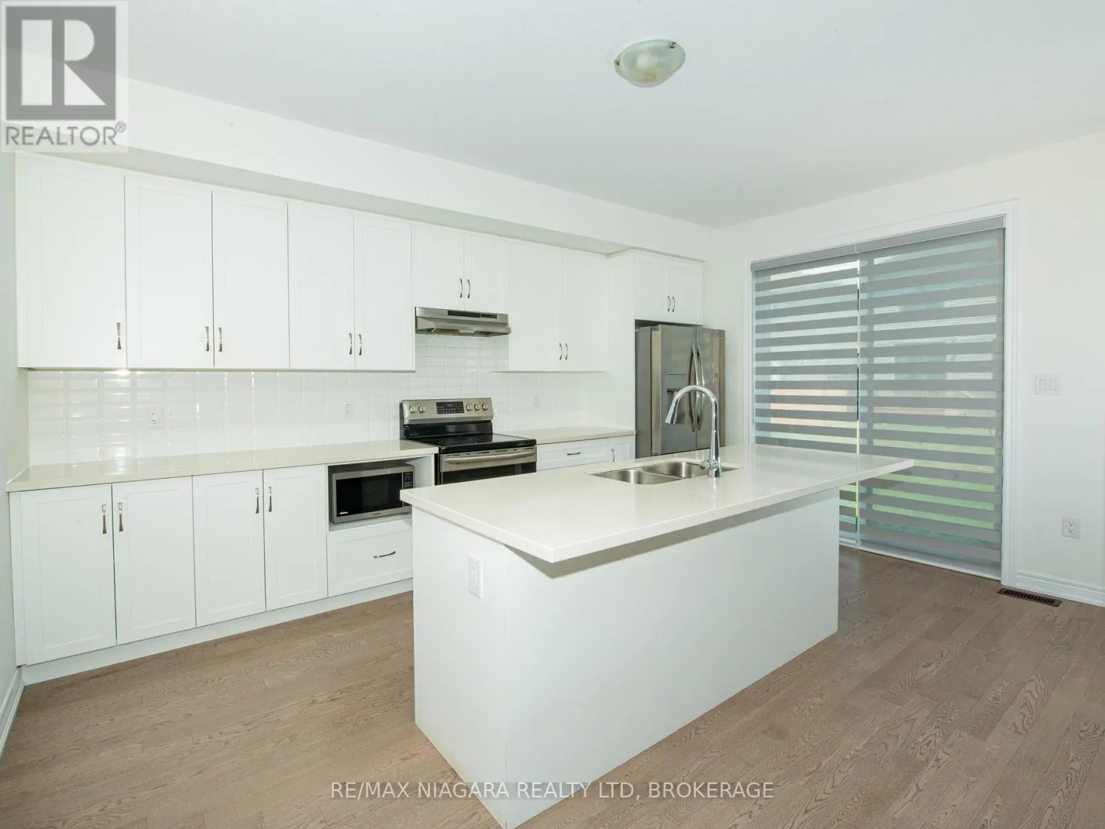 100 BLACKBIRD WAY