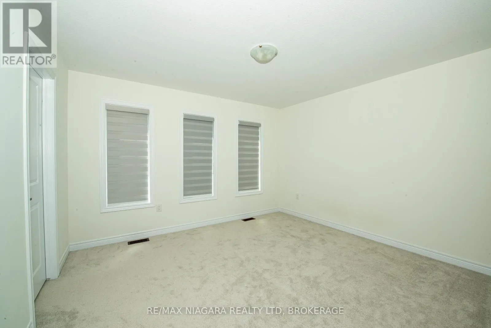 100 BLACKBIRD WAY
