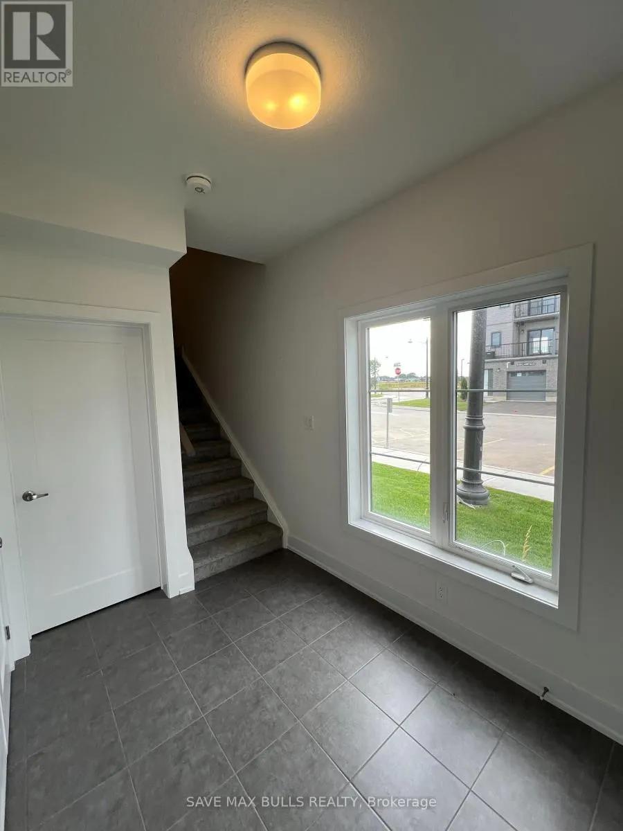 80 AMBIENCE STREET