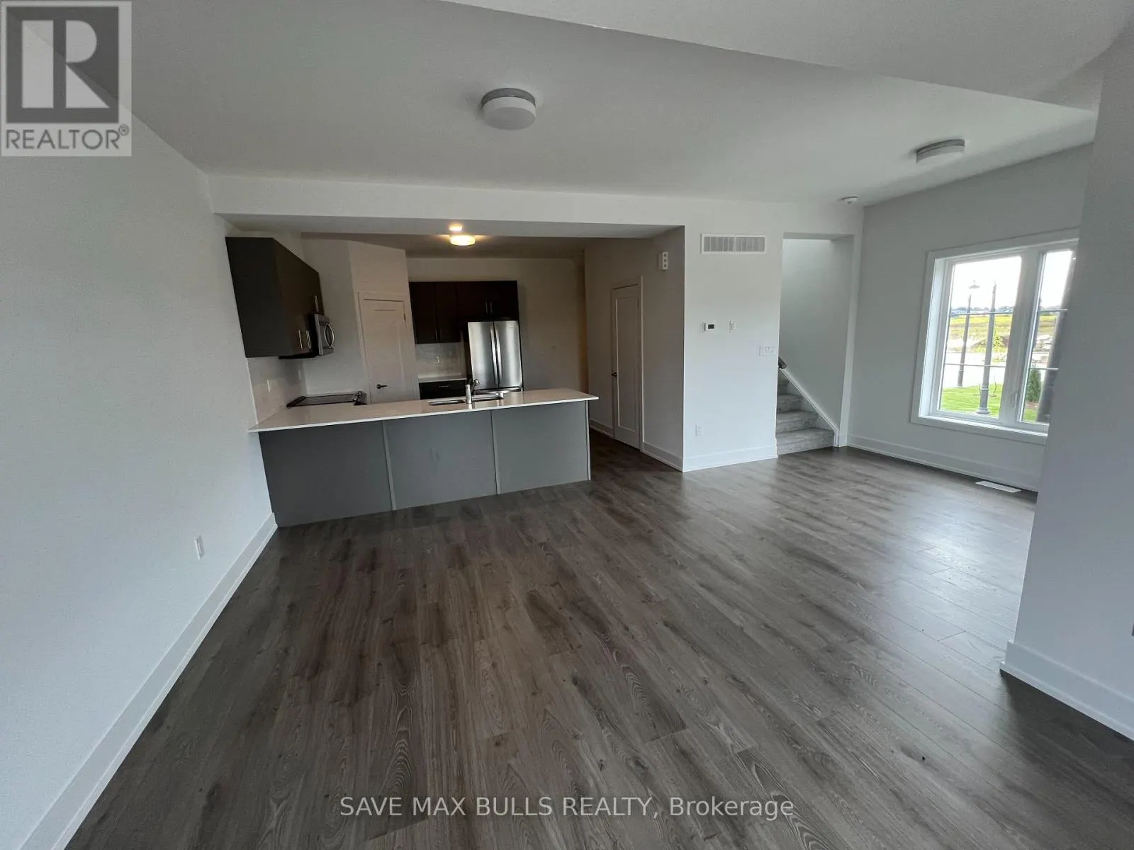 80 AMBIENCE STREET