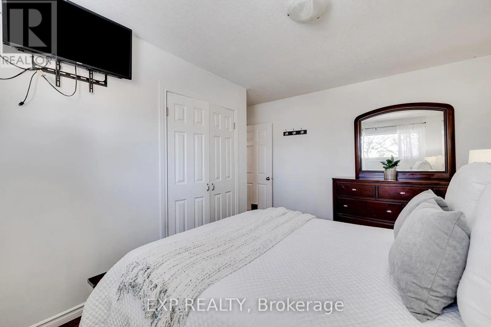 392 FISCHER HALLMAN ROAD