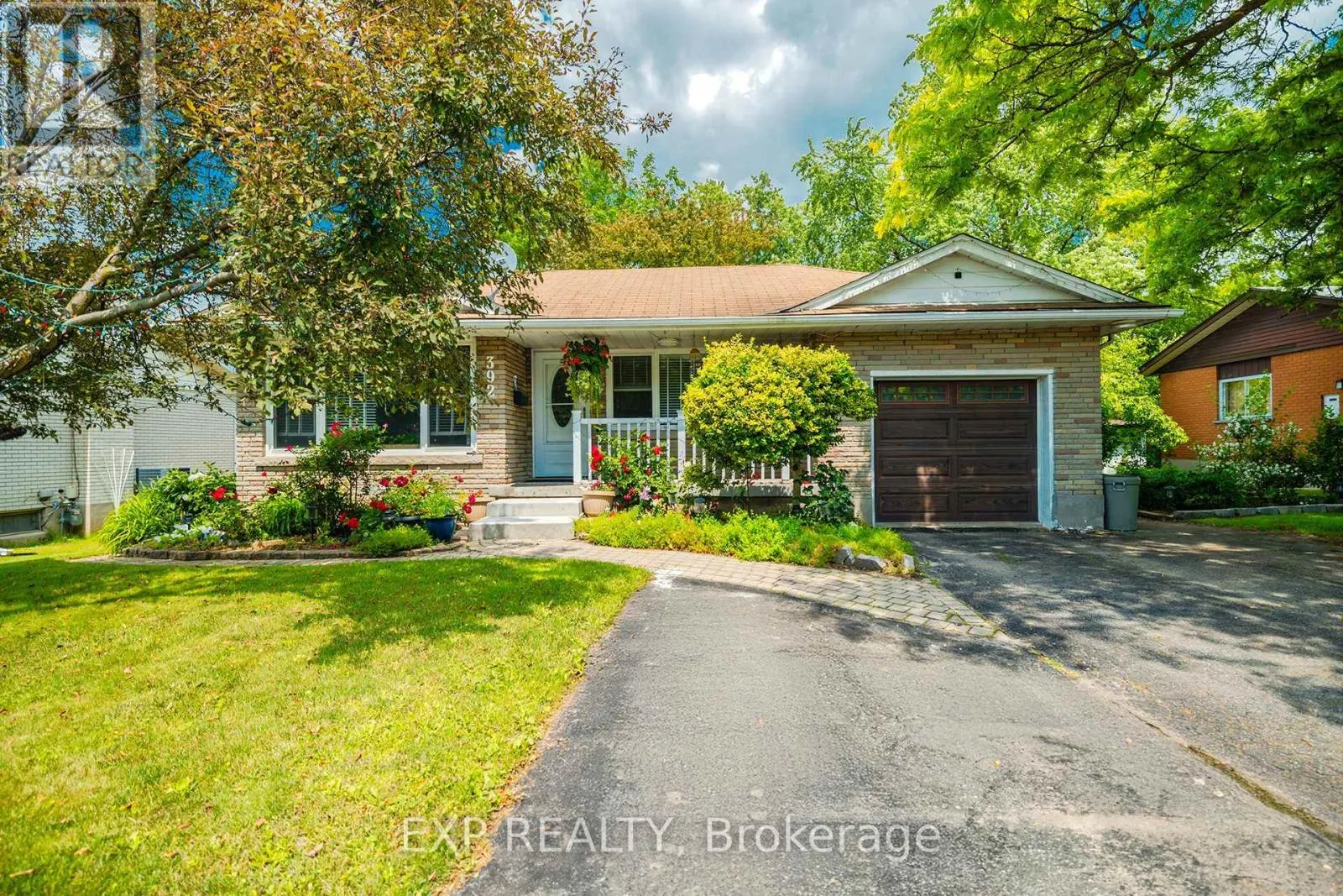 392 FISCHER HALLMAN ROAD