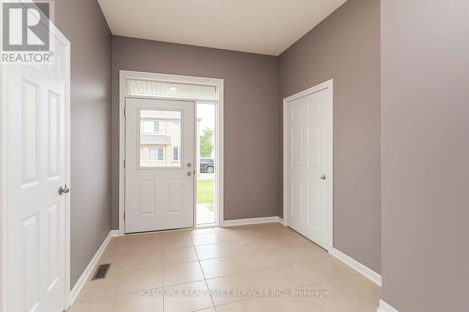 205 CLARIDGE DRIVE