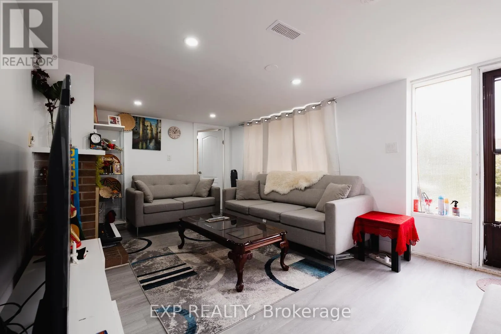 189 GATEWOOD ROAD
