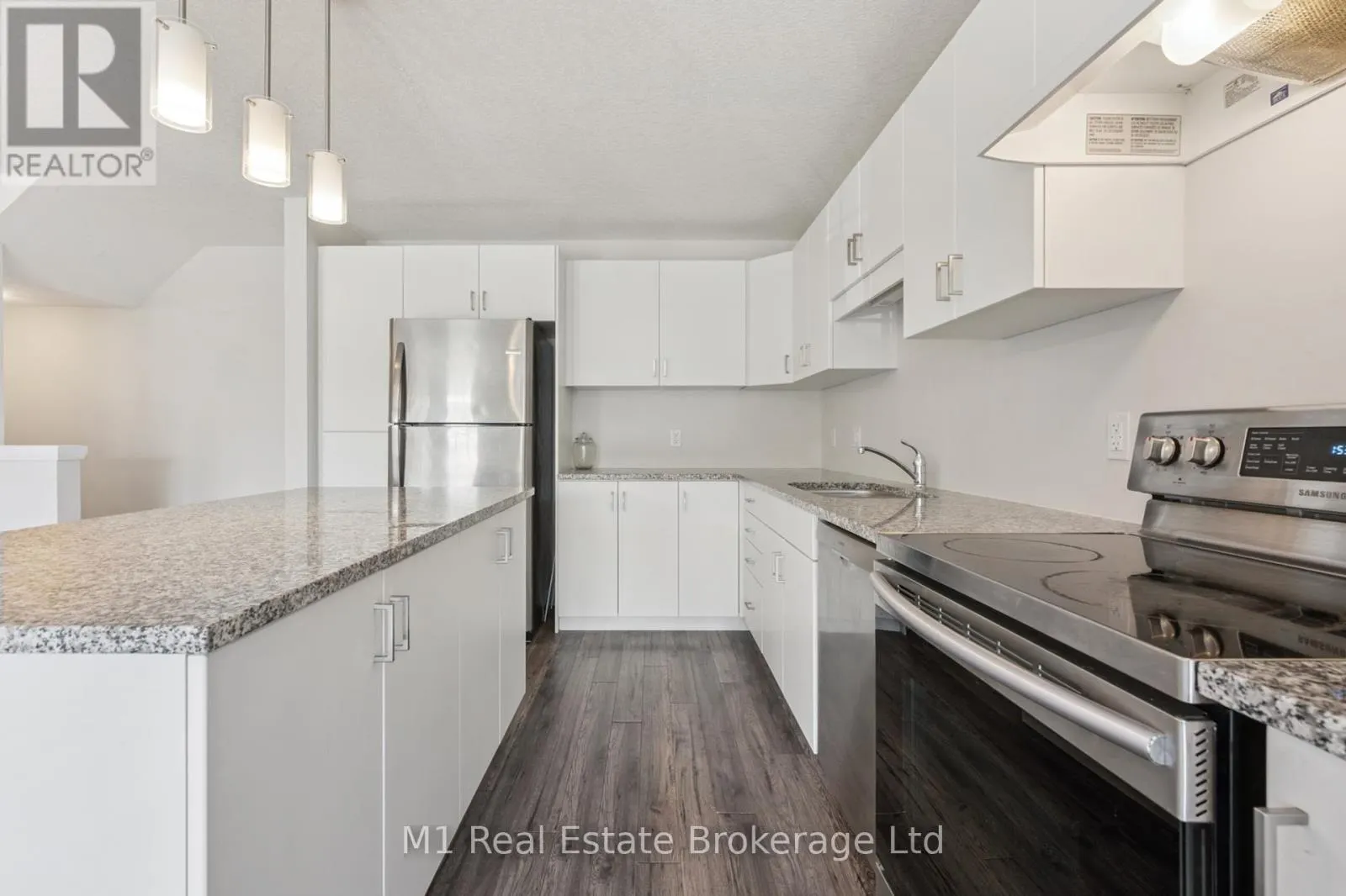 13 MEADOWRIDGE STREET