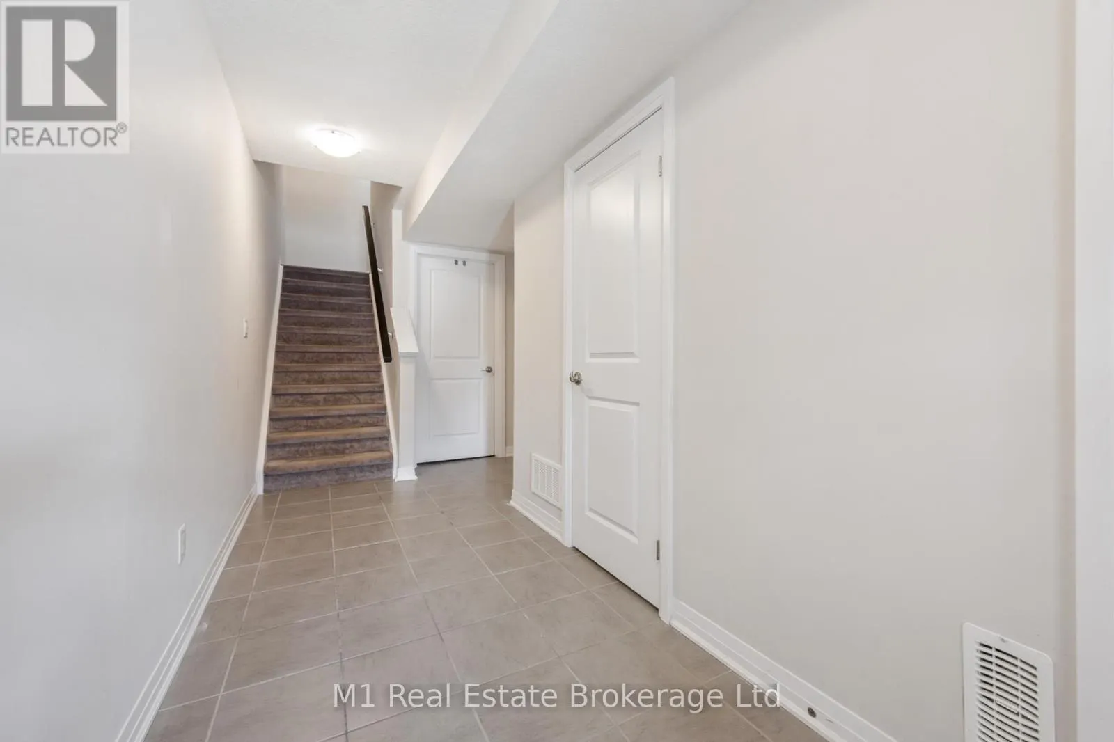 13 MEADOWRIDGE STREET