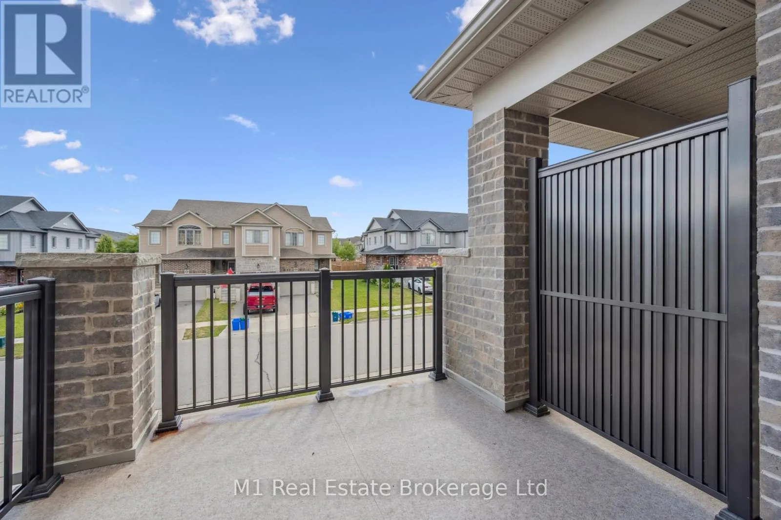 13 MEADOWRIDGE STREET