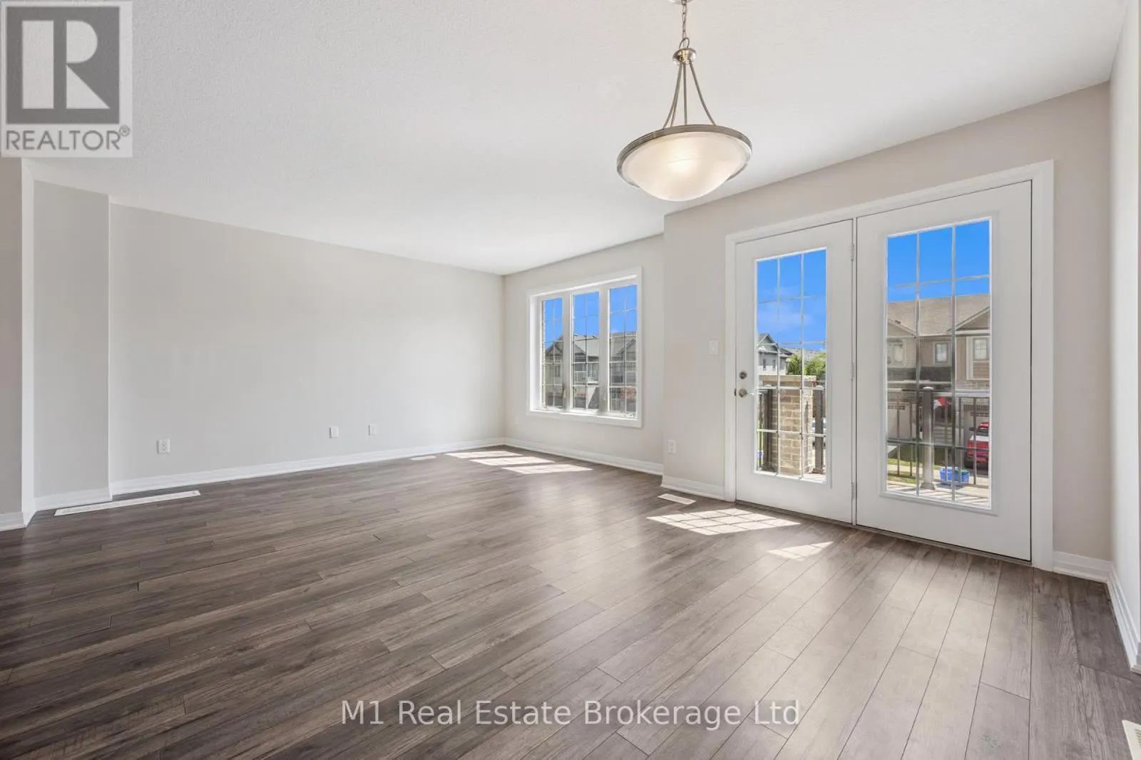 13 MEADOWRIDGE STREET