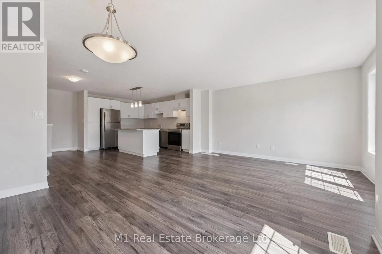 13 MEADOWRIDGE STREET