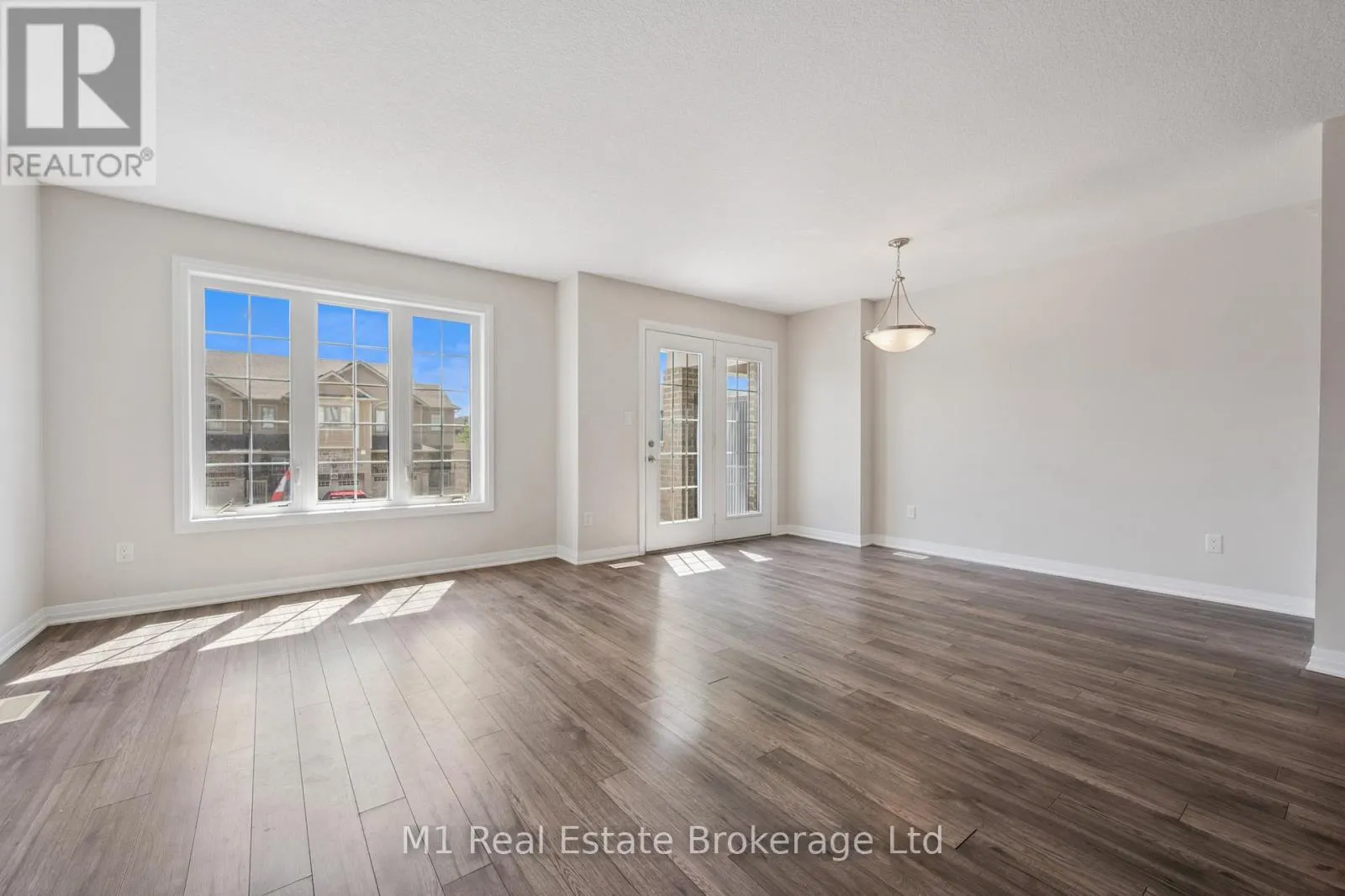 13 MEADOWRIDGE STREET