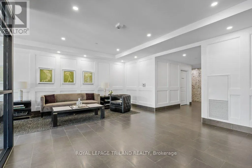 504 - 1200 COMMISSIONERS ROAD W, #504