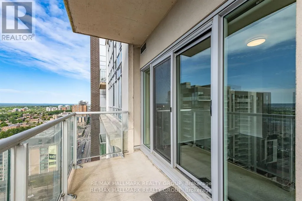 PH1-2702 - 242 RIDEAU STREET