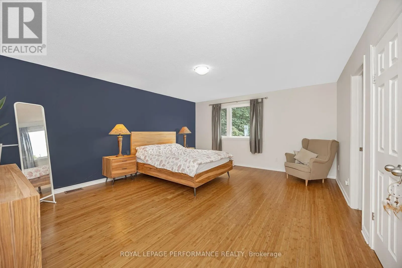 8 HYANNIS AVENUE