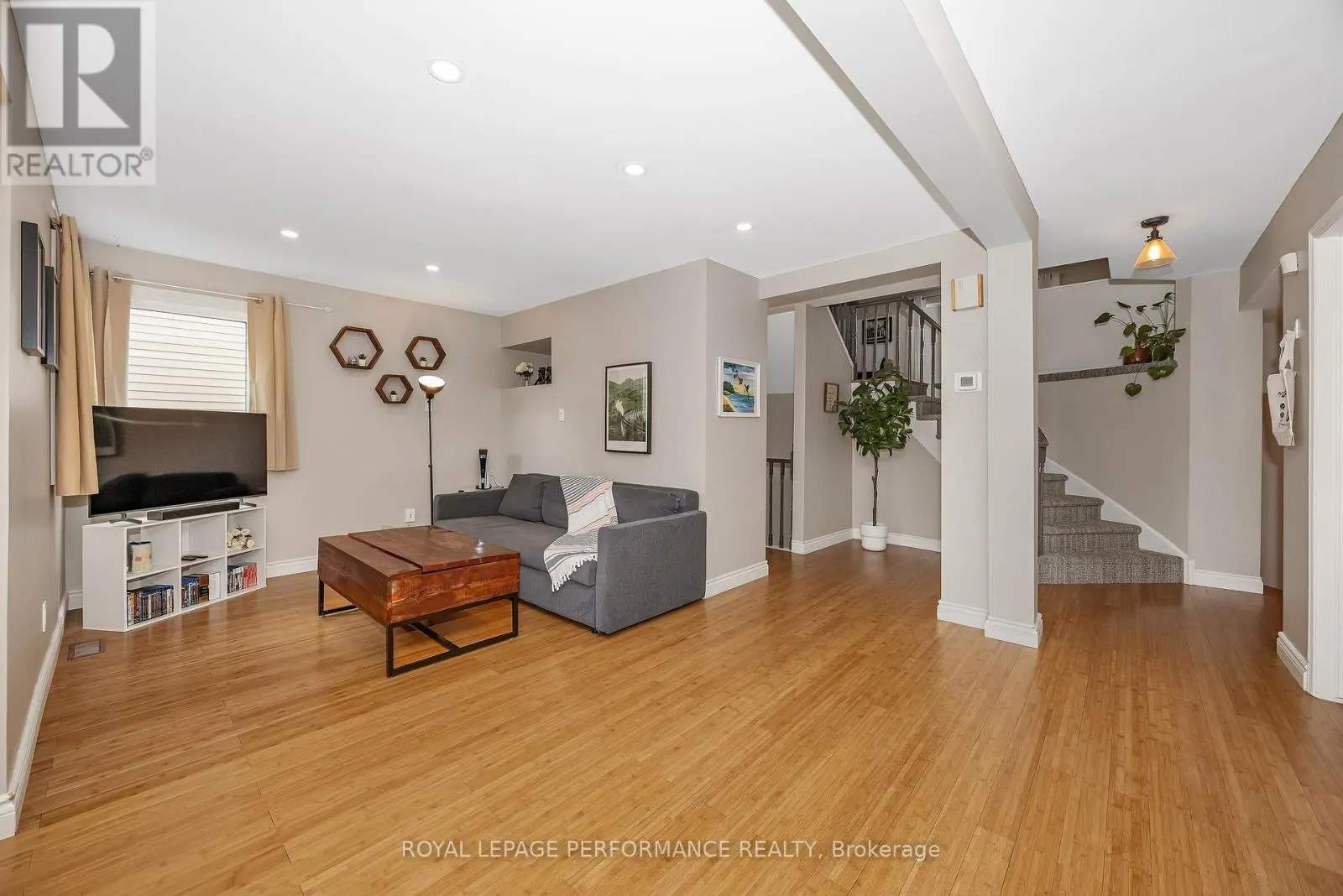 8 HYANNIS AVENUE