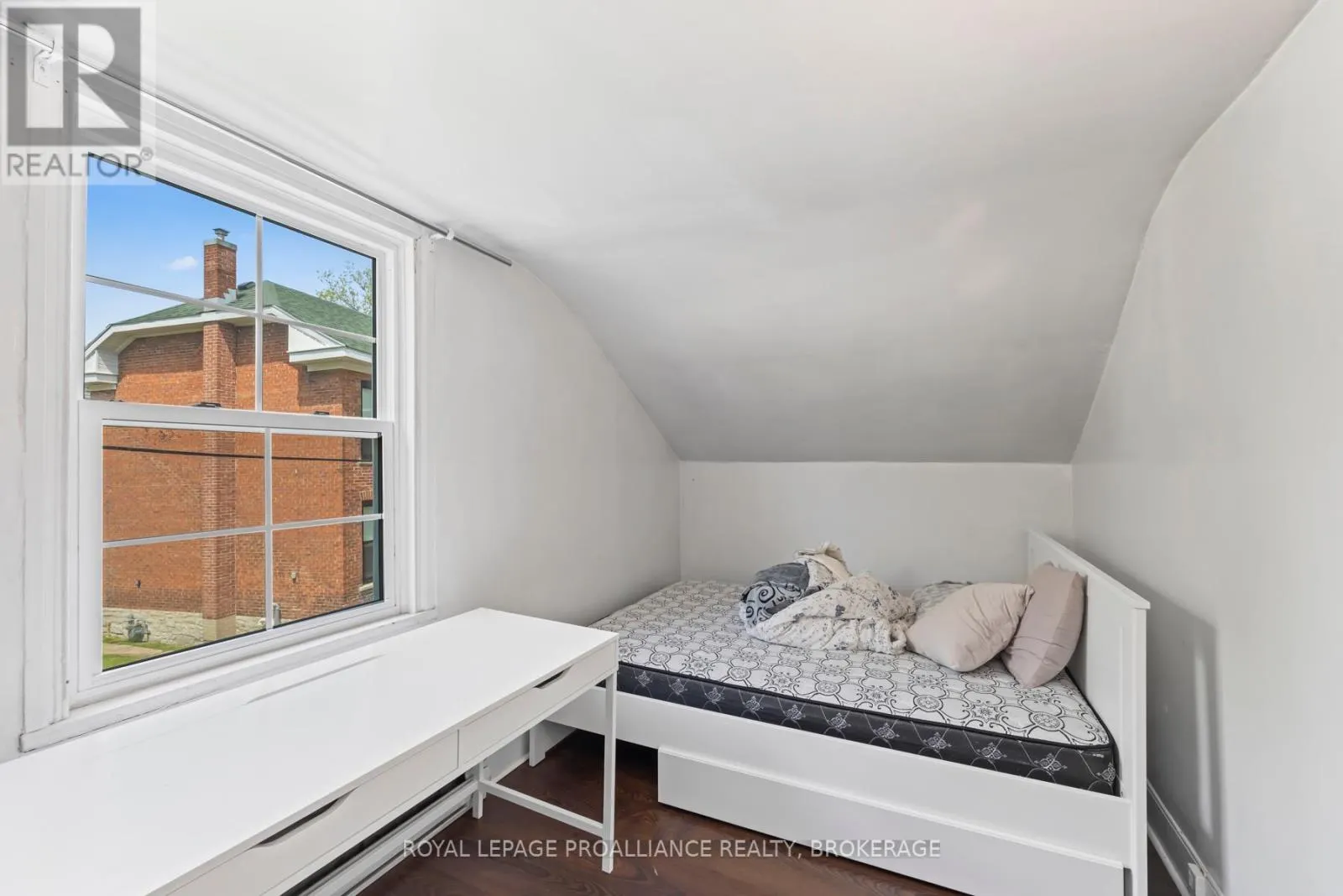 261 WILLIAM STREET