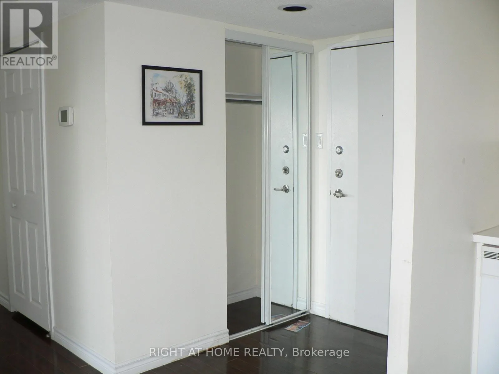 2006 - 470 LAURIER AVENUE W