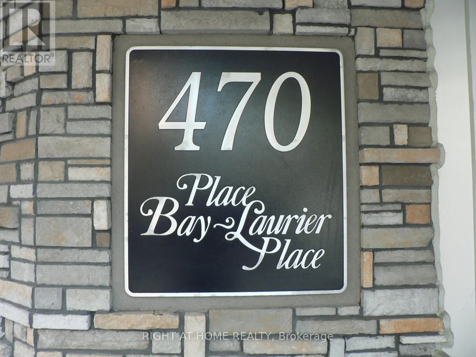 2006 - 470 LAURIER AVENUE W