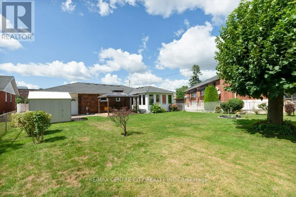 6 WOOD STREET