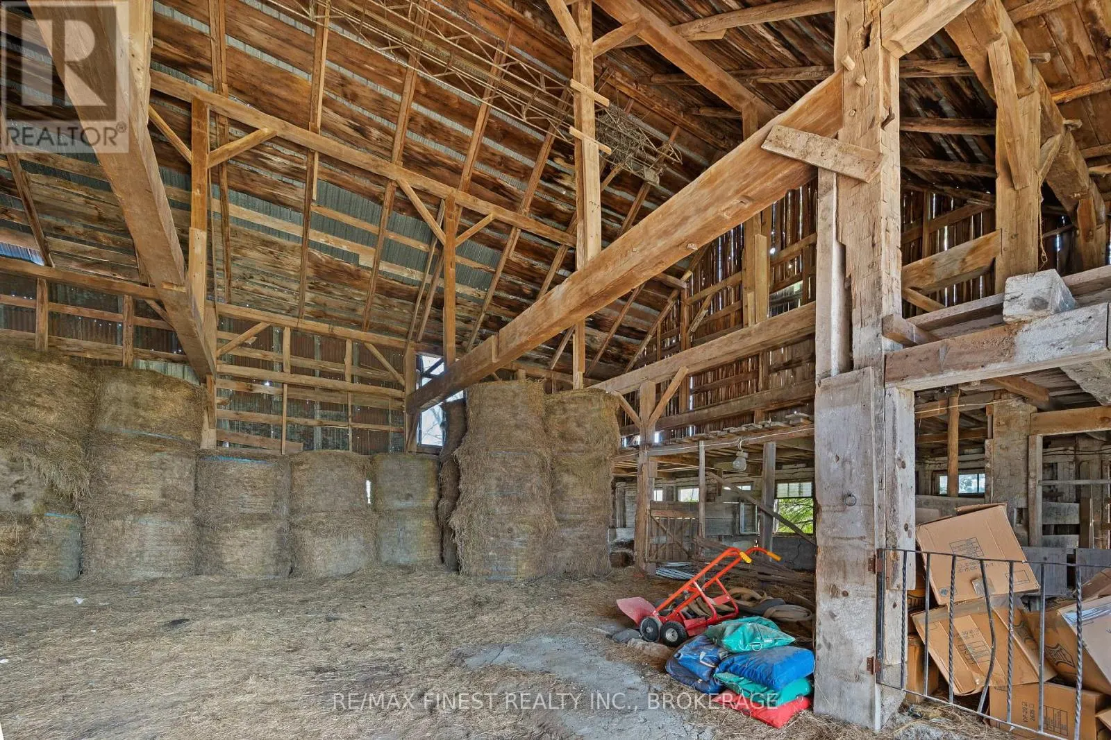 2405 MCINTYRE ROAD